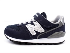 New Balance sneaker navy/silver with velcro